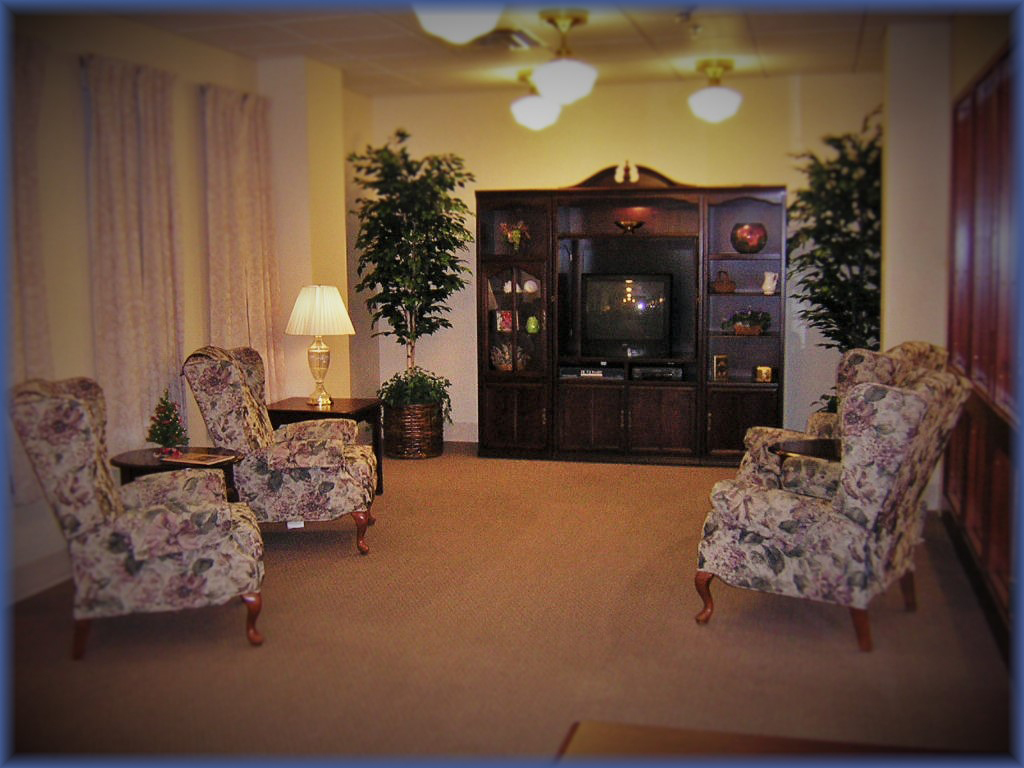 4th lounge focus vignette with border